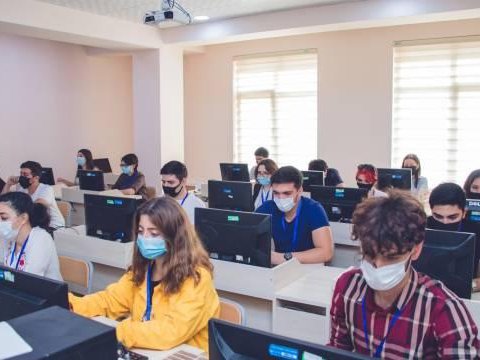 Universitet və kolleclərdə ənənəvi təhsil başlandı