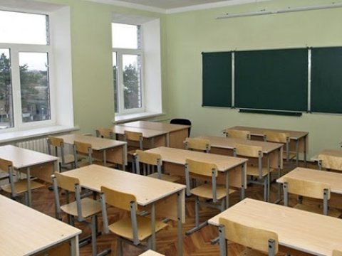 Ermənistan hökuməti müəllimlərin maaşını verə bilmir