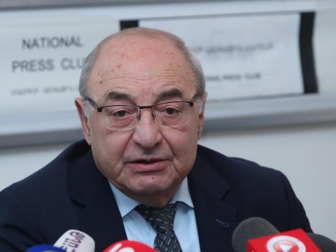 Ermənistan müxalifətinin lideri xalqı meydanlara səslədi