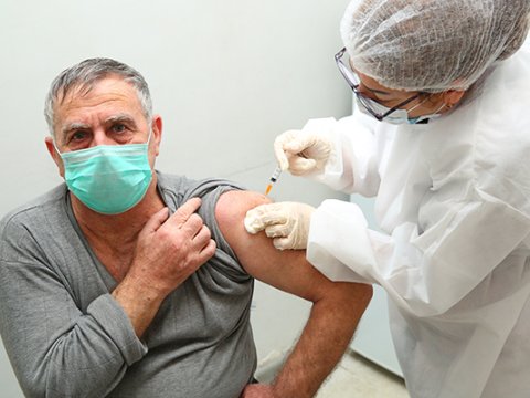 Sabahdan 50 yaşdan yuxarı şəxslərə peyvənd VURULACAQ - VİDEO