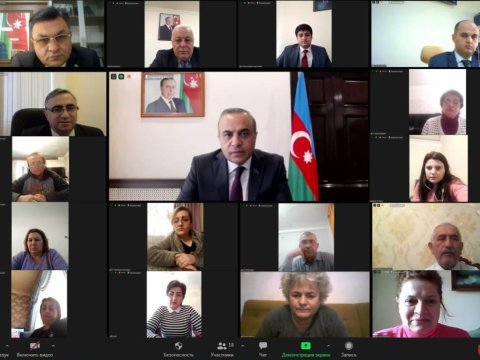 Azay Quliyev seçicilərlə videogörüş keçirib