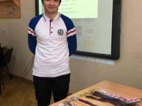 Tanınmış jurnalistin oğlu dünyanın ən məşhur universitetinə qəbul olundu