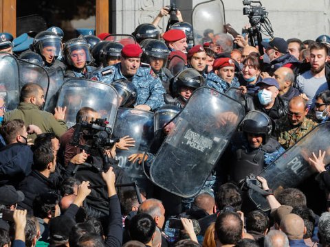 “Qarabağ klanı” Paşinyanı DEVİRƏ BİLƏR