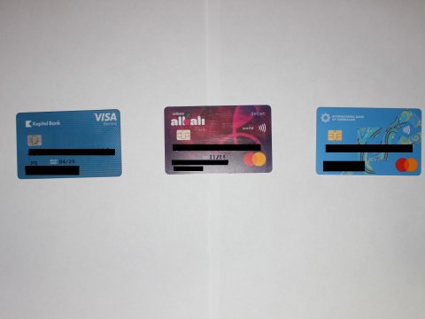 Qonşusu qadının təqaüd kartından pul oğurladı