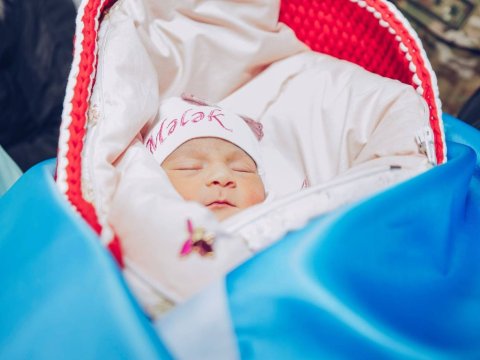 “YAŞAT” daha bir şəhid övladının adına 5000 manatlıq hesab açacaq - FOTO