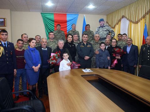 NATO Şəhid tabor komandirini “Ləyaqətli Xidmət Medalı” ilə təltif etdi - FOTO/VİDEO