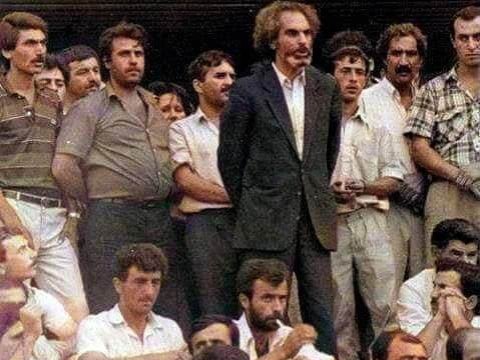 Bir şəklin tarixçəsi: 33 il öncəki silahdaşlar - Əbülfəz Elçibəy və Fəzail Ağamalı   