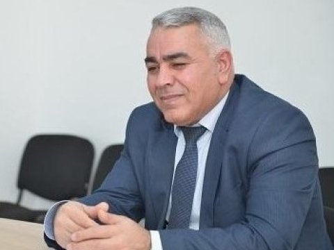 Kimsə restoran açıb ingiliscə ad qoyursa, bu, artıq düşüncə məsələsidir