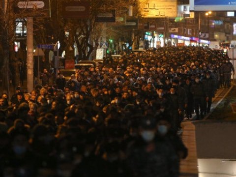 Müxalifət sabah Paşinyanı hökumət binasına buraxmayacaq