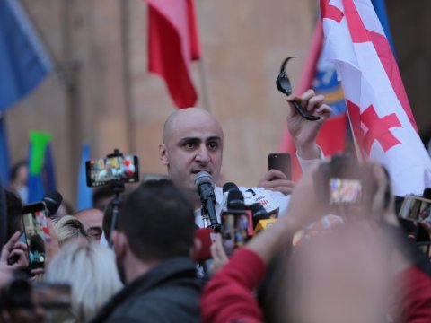 Tbilisidə QARŞIDURMA: Müxalifət lideri həbs olundu