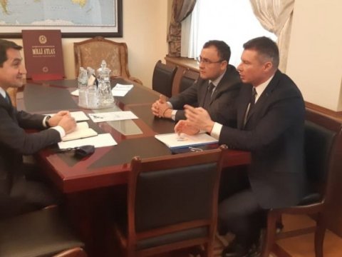 Hikmət Hacıyev Ukrayna xarici işlər nazirinin müavini ilə görüşdü