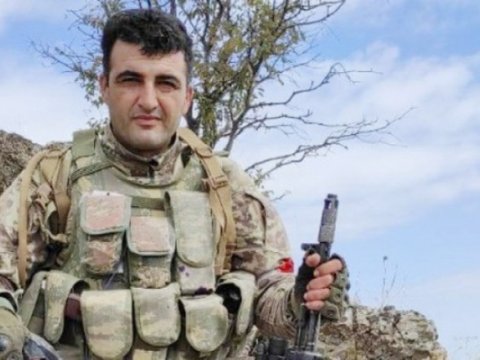 Həbsdən çıxan mayor birinci əsgərlərini soruşdu