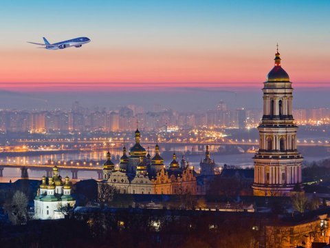 AZAL Bakıdan Kiyevə xüsusi reyslərin icrasına başlayır