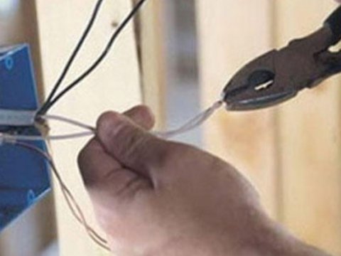 Yevlax sakinini elektrik cərəyanı vurub öldürdü