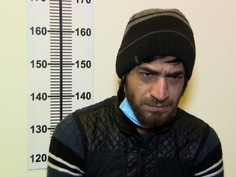 Narkotikə görə tutulan şəxsin evindən silah da tapıldı - VİDEO