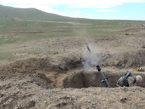 Minaatan batareyaları təlimlərə davam edir - VİDEO