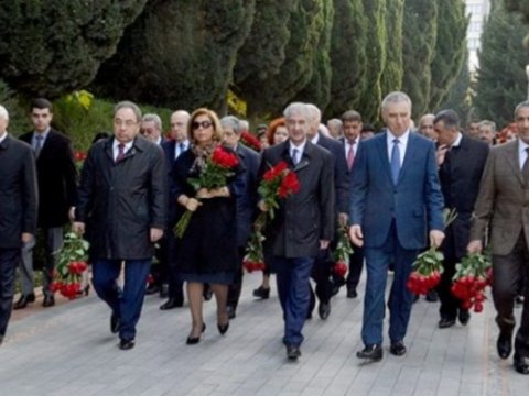 YAP martın 5-nə qurultay təyin etdi - Bu şəxslər partiyadan uzaqlaşdırılır