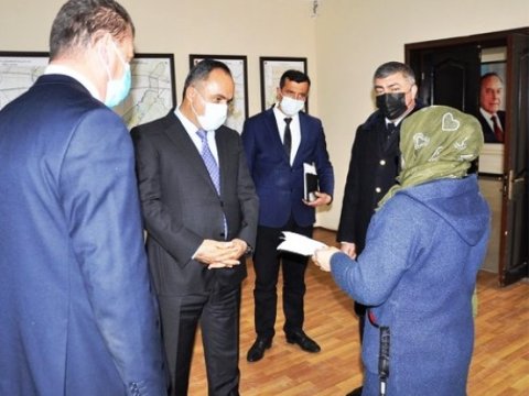 İcra başçısı vətəndaşlarla görüşüb - FOTOLAR