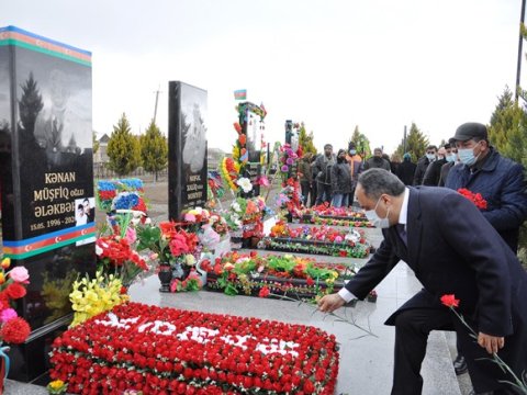 İcra başçısı Şəhidin doğum günündə ailəsini ziyarət etdi - FOTOLAR