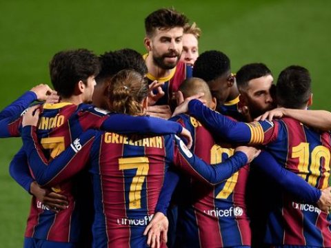 “Barselona” finalda!