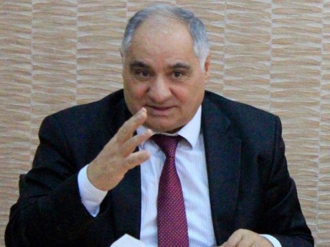 Bu davranış dövlətin dil quruculuğu siyasətinə ziddir