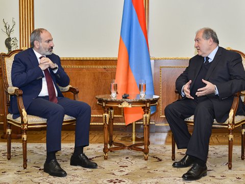 Ermənistan prezidenti Paşinyanın tərəfinə KEÇDİ