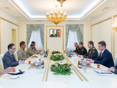 Vilayət Eyvazov Pakistanın Baş Qərargah rəisini qəbul edib
