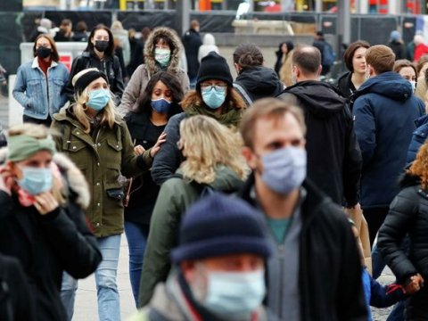 Dünya yenidən qapanmaya gedir – Koronavirus kabusu davam edir