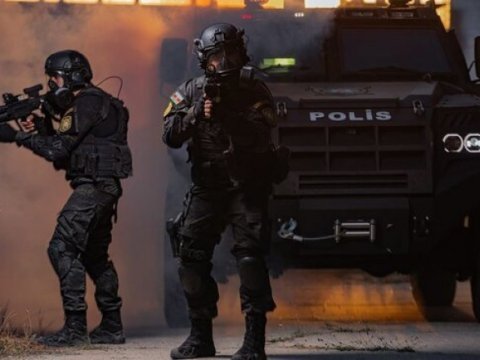 Polis Bakıda əməliyyat keçirdi - saxlanılanlar var