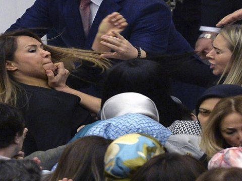 Dünyada qadın parlamentarilərin sayı artıb