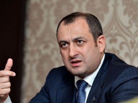 Adil Əliyev: “Bələdiyyə sədrləri də mükafatlandırılmalıdır”