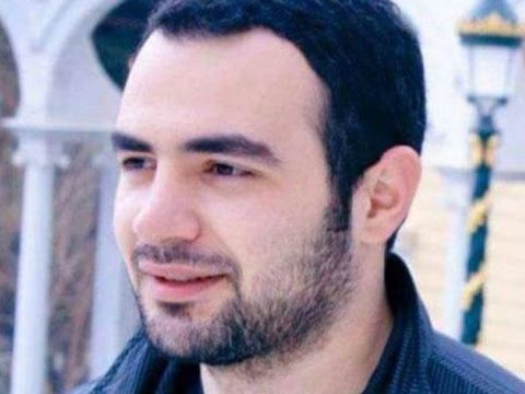 Dövlət əleyhinə çağırışlar edən bloggerin məhkəməsi başladı