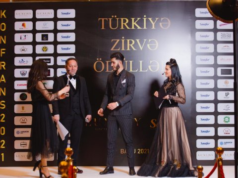 Tələbə “Gənc iş adamı” mükafatı aldı 