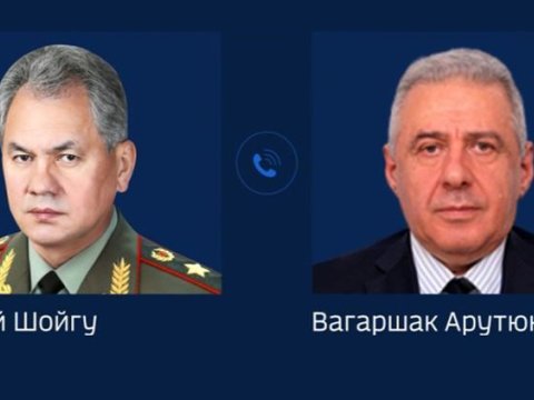 Rusiya və Ermənistan müdafiə nazirləri telefonla danışdı