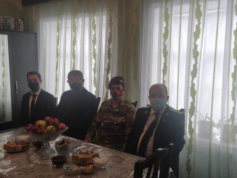 Prokuror saatını qaziyə bağışladı - FOTO