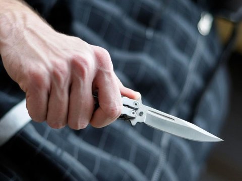 Astarada əmioğlular bir-birini BIÇAQLANDI