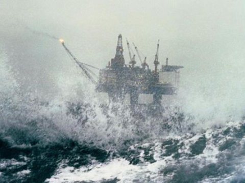 SOCAR neftçiləri TƏXLİYƏ EDİR