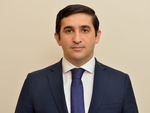 Nazir özünə yeni müşavir təyin edib