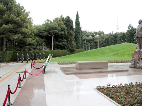 Daxili Qoşunların komandanlığı Fəxri xiyaban və Şəhidlər xiyabanında olub