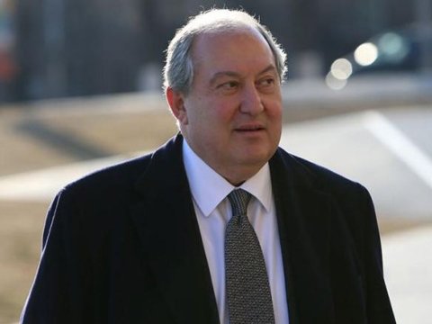 Ermənistan prezidenti xəstəxanaya düşdü