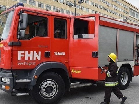Bakıda doqquzmərtəbəli yaşayış binasında yanğın