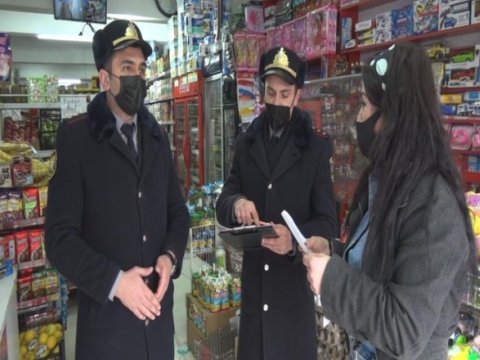 Polis reyd keçirdi - maska taxmayanlar cərimələndi