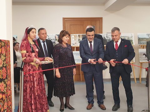 Özbəkistanın “Turon” kitabxanasında Qarabağa dair guşə açıldı - FOTO