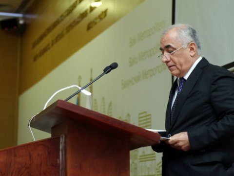 Baş nazir Milli Məclisə hesabat verir