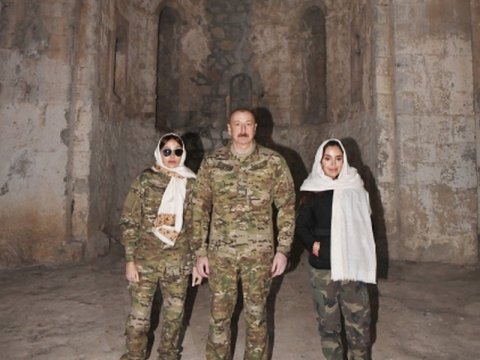 “Azad edilmiş torpaqlarda 67 məscid var idi, cəmi ikisi qalıb”