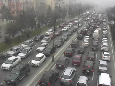 Bakının əsas küçə və prospektlərində sıxlıq var - FOTO