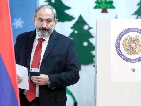 Ermənistanda növbədənkənar seçkilər bu tarixdə baş tuta bilər