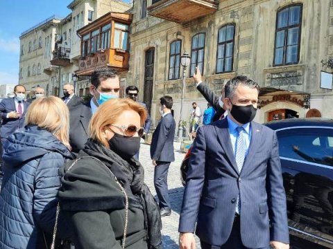 Türkiyəli nazir İçərişəhərə gəldi - FOTOLAR 