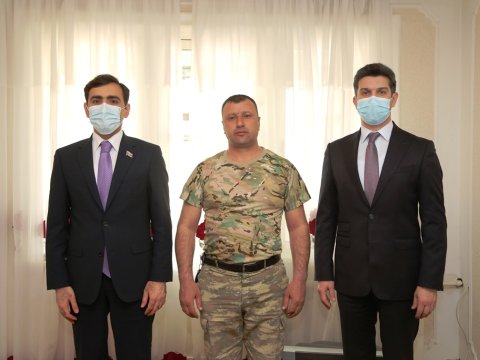 Naftalanda icra başçısı və deputat şəhid ailələrini ziyarət edib - FOTO