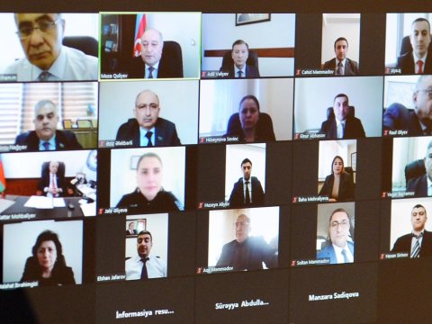 Əmək və sosial siyasət komitəsi iki qanunu müzakirəyə çıxardı  